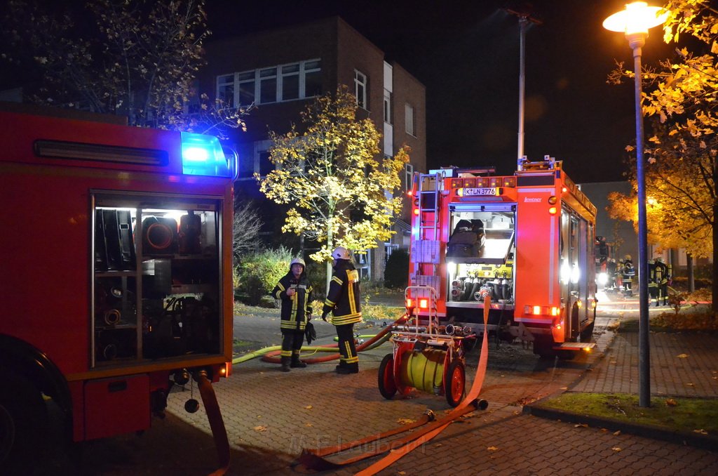 Feuer 2 Saunabrand Koeln Porz Gremberghoven Ettore Bugattiestr P023.JPG - Miklos Laubert